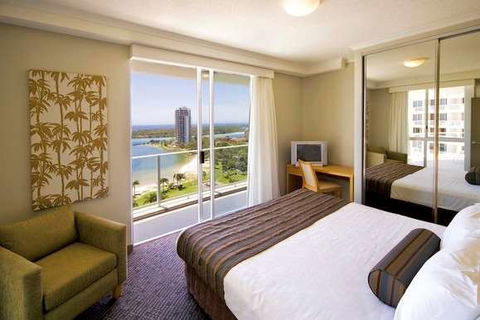 Mantra Twin Towns Coolangatta - Cruises Travel 11