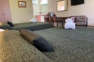 Outback Motel - Tourism Guide 8