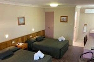 Outback Motel - Tourism Guide 9