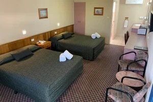 Outback Motel - Tourism Guide 10