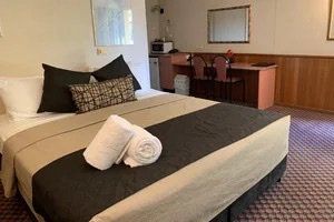 Outback Motel - Tourism Guide 11