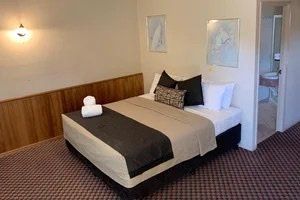 Outback Motel - Tourism Guide 12