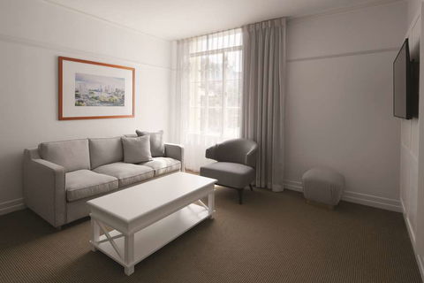 Adina Apartment Hotel Anzac Square - Tourism Guide 9