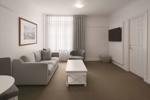 Adina Apartment Hotel Anzac Square - Tourism Guide 11