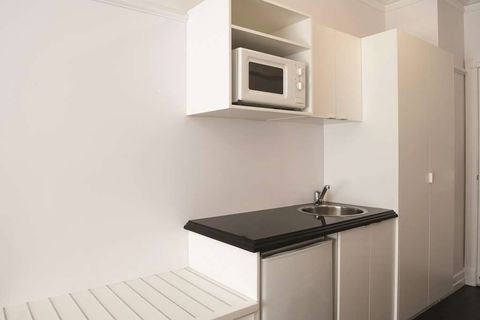 Adina Apartment Hotel Anzac Square - Tourism Guide 13