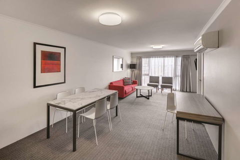 Adina Serviced Apartments James Court - Tourism Guide 5