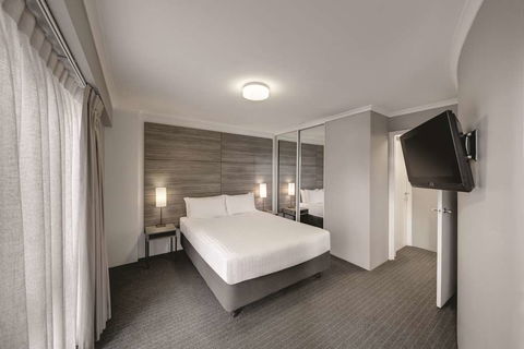 Adina Serviced Apartments James Court - Tourism Guide 13