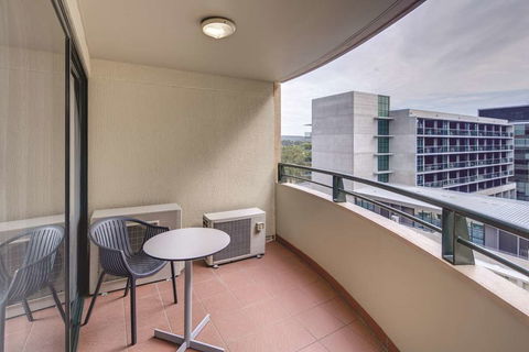 Adina Serviced Apartments James Court - Tourism Guide 15