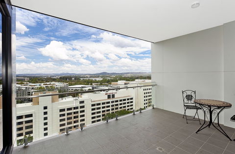 Astra Canberra Manhattan - Tourism Guide 8