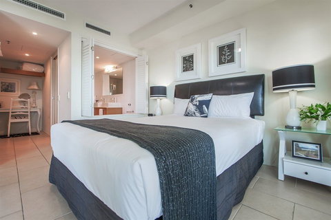 Lanai Riverside Apartments - Travel Agents 11