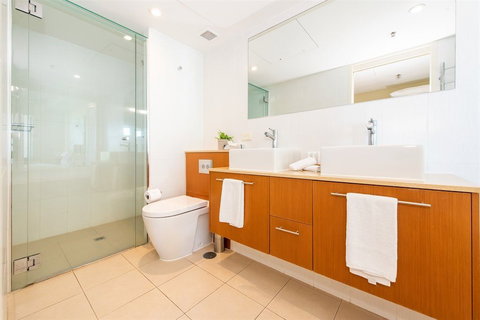 Lanai Riverside Apartments - Travel Agents 14