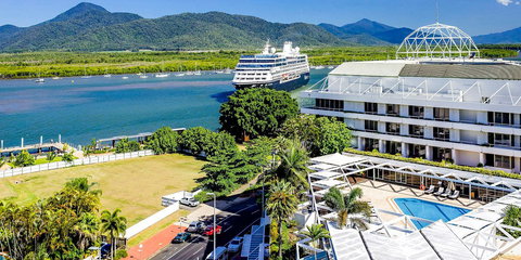 Pullman Reef Hotel Casino - Travel Agents 6