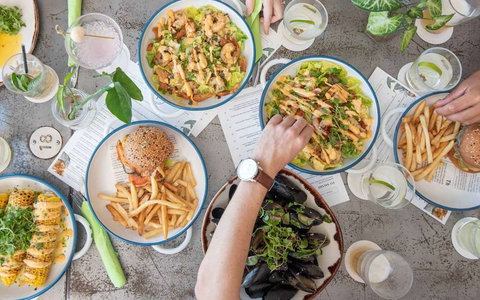 Shangri-La Hotel, The Marina - Tourism Guide 11