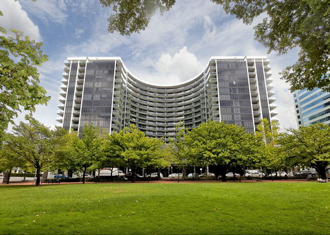 Astra Canberra Manhattan - Tourism Guide 0