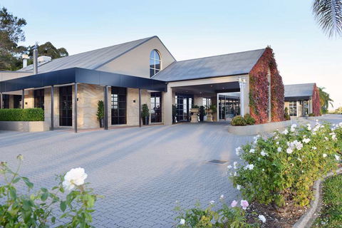 Powerhouse Hotel Tamworth By Rydges - Cruises Travel 1