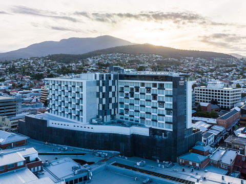 Crowne Plaza Hobart - Tourism Guide 2