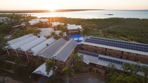 Moonlight Bay Suites - Cruises Travel 1