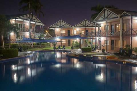 Moonlight Bay Suites - Cruises Travel 2