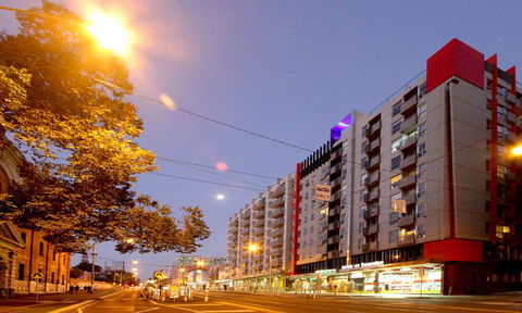 Arrow On Swanston - Tourism Guide 1