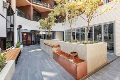 Amora Hotel Riverwalk Melbourne - Tourism Guide 2