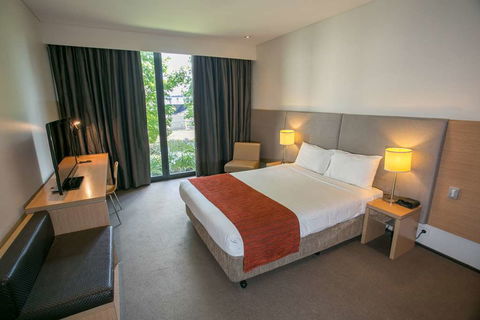 Alpha Hotel Eastern Creek - Cruises Travel 2