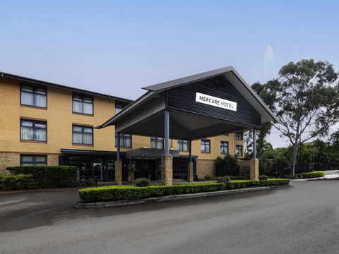 Mercure Sydney Blacktown - Cruises Travel 0