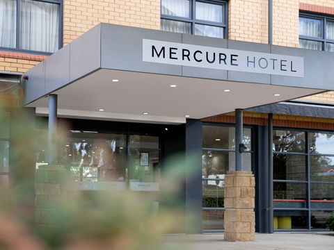 Mercure Sydney Blacktown - Cruises Travel 1