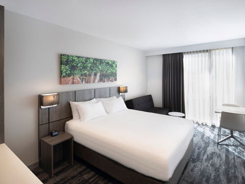 Mercure Sydney Blacktown - Cruises Travel 2