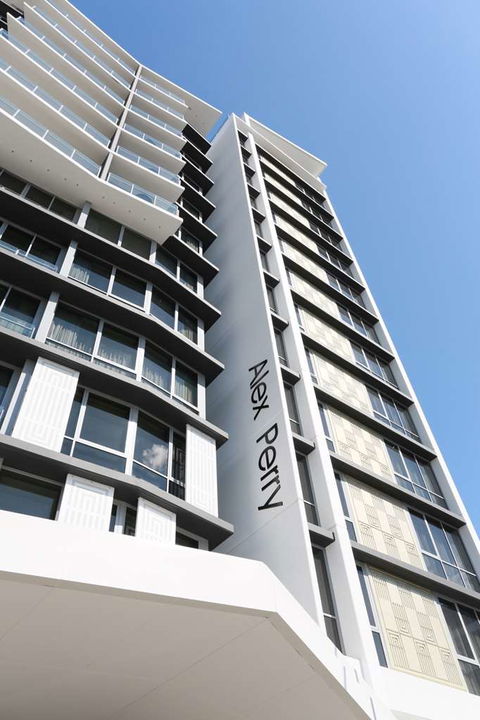 Alex Perry Hotel And Apartments - Tourism Guide 1