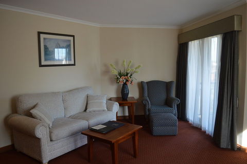 Gateway On Monash - Travel Search 0