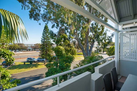 Broadwater Resort Apartments - Cruises Travel 2