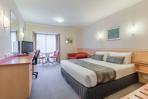 Waverley International Hotel - Tourism Guide 0