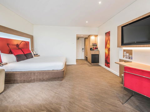 Novotel Sydney Rooty Hill - Cruises Travel 2