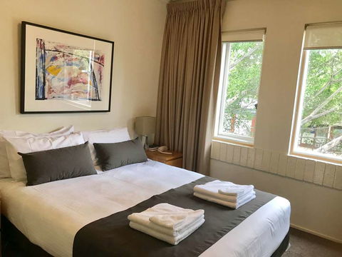 DressCircle Apts - Archer St - Cruises Travel 0