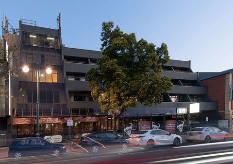 Comfort Hotel Adelaide Meridien - Cruises Travel 1