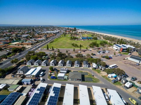 Discovery Parks Adelaide Beachfront - Cruises Travel 0