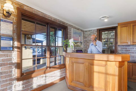 Best Western Olde Maritime Motor Inn - Cruises Travel 2