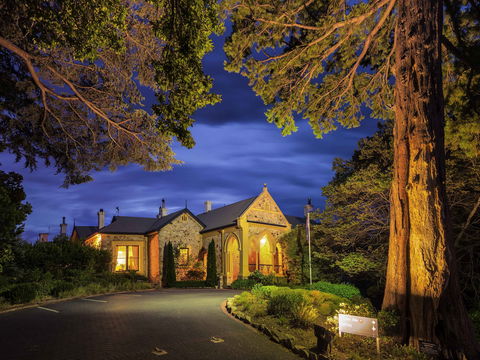Mount Lofty House - Tourism Guide 0