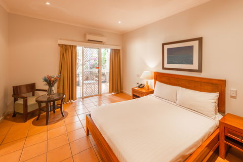 The Continental Hotel - Cruises Travel 2
