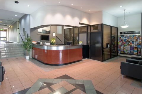 Adelaide Riviera Hotel - Cruises Travel 1