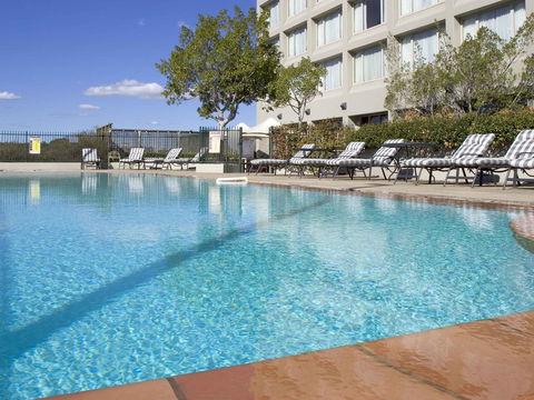 Mercure Hotel Parramatta - Cruises Travel 2