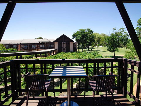 Novotel Swan Valley Vines Resort Hotel - Cruises Travel 0