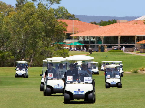 Novotel Swan Valley Vines Resort Hotel - Cruises Travel 2