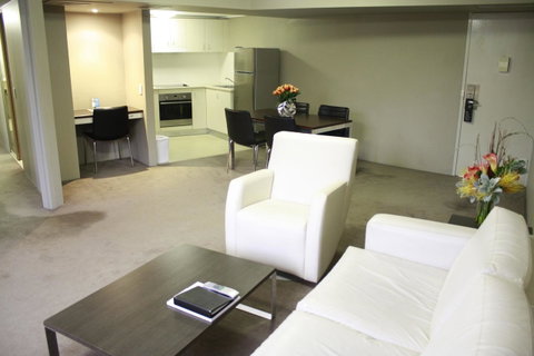 Pavilion On Northbourne - Tourism Guide 14