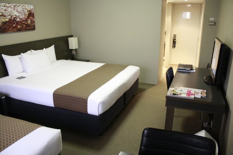 Pavilion On Northbourne - Tourism Guide 36