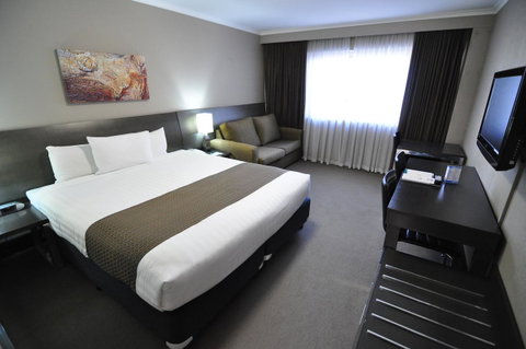 Pavilion On Northbourne - Tourism Guide 4