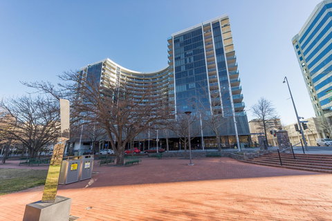 Manhattan 303 Canberra City ACT - Travel Search 22