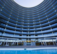 Accommodate Canberra - Manhattan on the Park - Cruises Travel