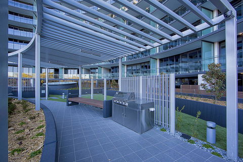 Manhattan 303 Canberra City ACT - Travel Search 2