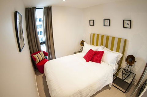 KUI - Manhattan Apartments - Travel Agents 14